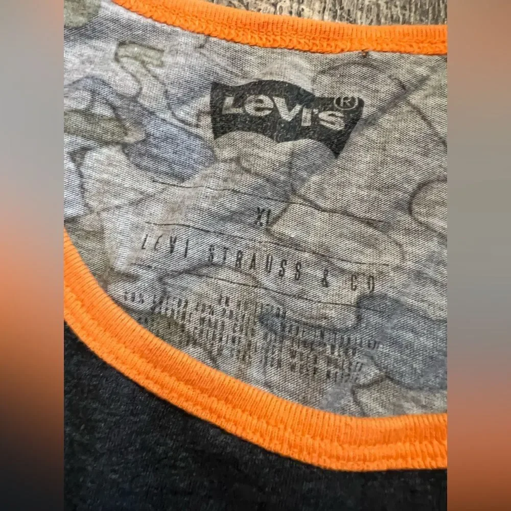 Levi’s Men’s XL Camo Tank Top Colorblock Pocket Black Orange Sleeveless